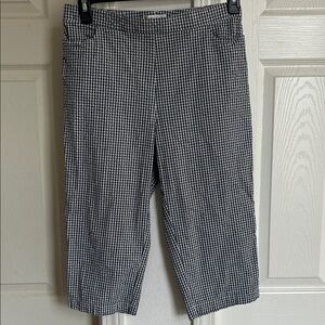 Check capris by Draper's and Damon's